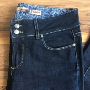 PAIGE “hidden hills” jeans